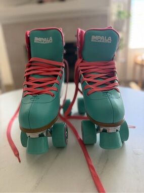 Impala Roller Skates in Teal with Pink Laces